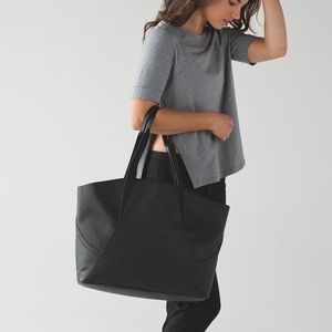 Lululemom All Day Tote Black